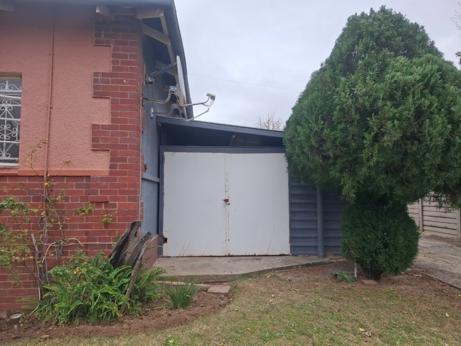 4 Bedroom Property for Sale in Kroonheuwel Free State